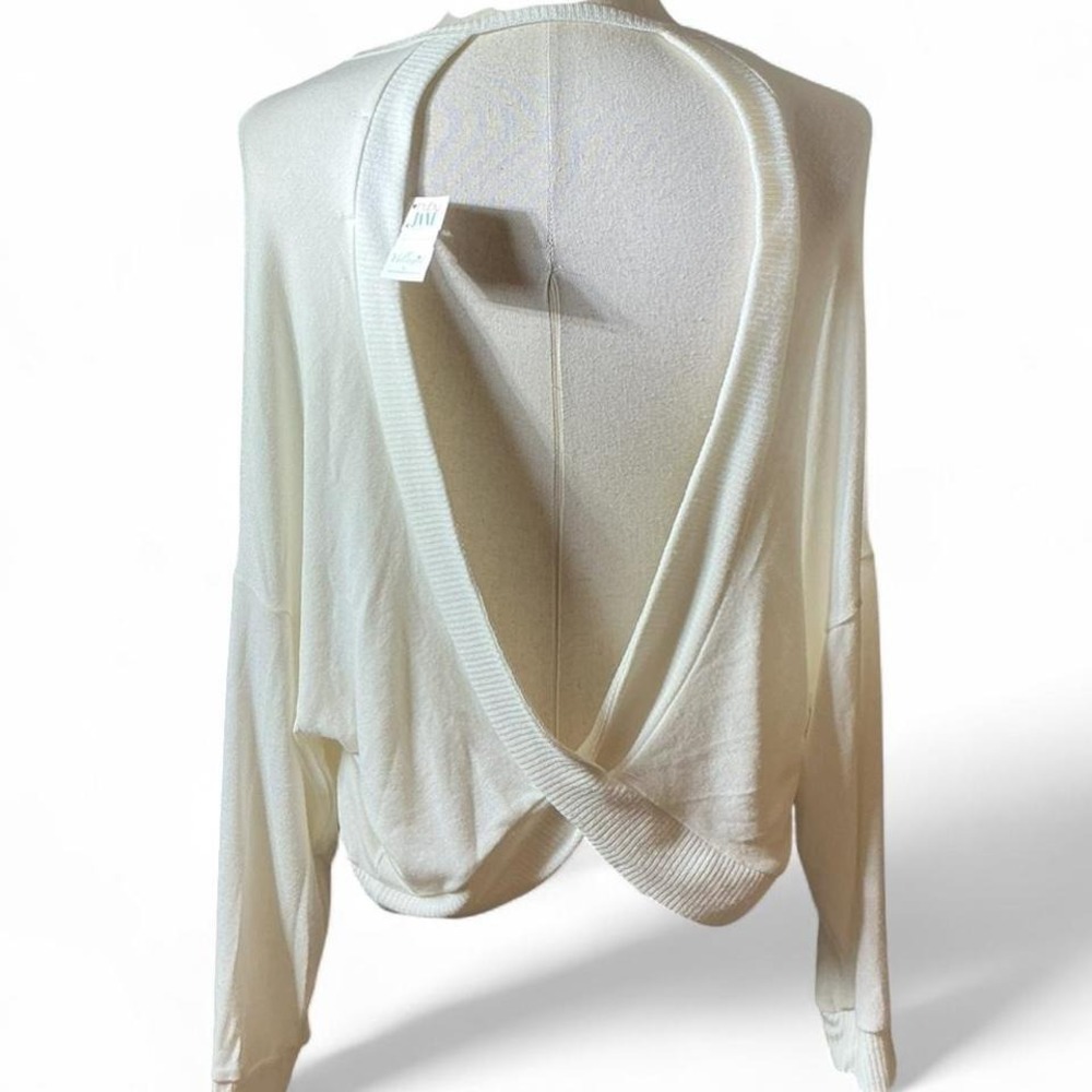 NWT PROJECT SOCIAL T Ivory Cross Back Sweater Loose Fit Dolman Sleeve Women M - Picture 2 of 5
